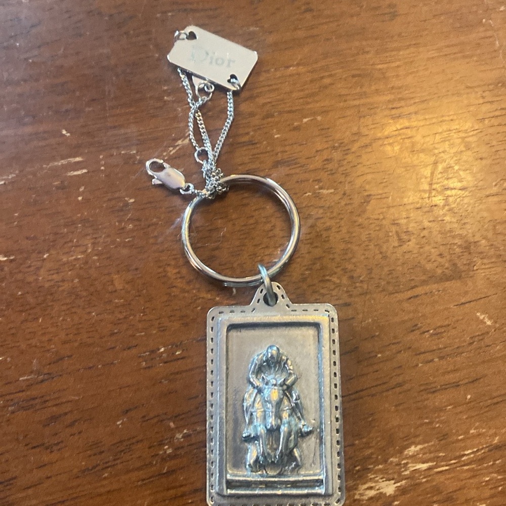Dior silver keychain with heart and logo charms - Picture 3 of 4